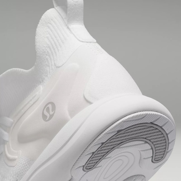 Women's Chargefeel 2 Mid Workout Shoe - Picture 9 of 13